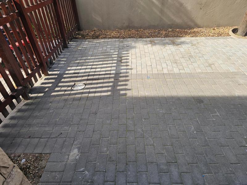 To Let 2 Bedroom Property for Rent in Burgundy Estate Western Cape